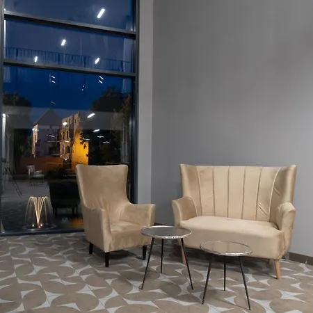 ホテル Varda Sport キシュバールダ